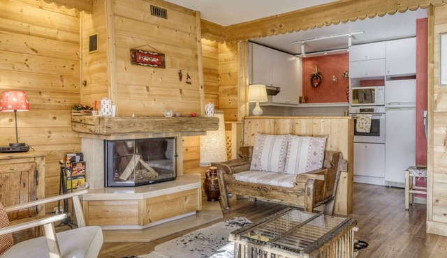 Charming 3-Bed Apartment in Megève – Close to Center, Pool, Tennis, Parking in Megève