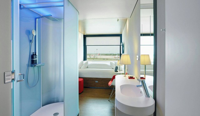citizenM Paris Charles de Gaulle Airport in Tremblay-en-France