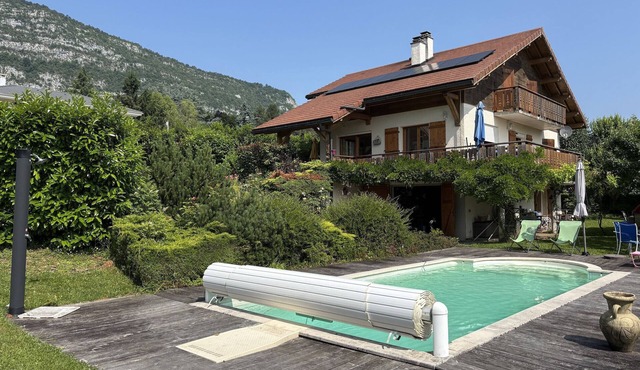 DOUSSARD, maison 180m2, vue lac, piscine, 7pers. in Doussard