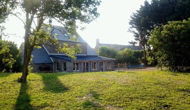 Gîte vue Mer, Le Clos des Capitaines 700m from beautiful beaches and the "Cap". in Montfarville