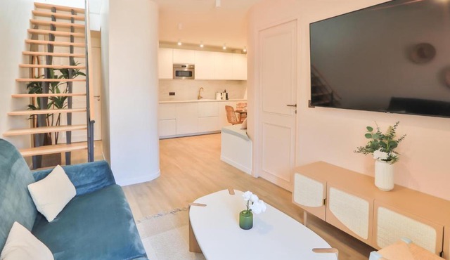 Nice 2 bed flat - Hyper centre St Tropez in Saint-Tropez