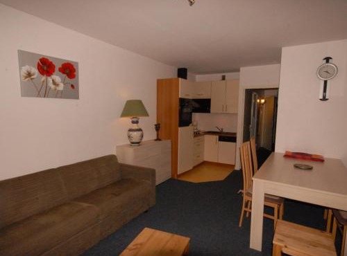 Studio confort 6 pers, balcon Sud-Est, animaux admis - FR-1-859-37 in Eaux-Bonnes