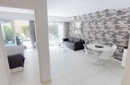 Menton Apartment | Modern 2P apartment with terrace in Menton