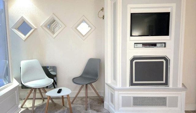 Modern & Spacious Apartment Hypercentre CAEN in Caen